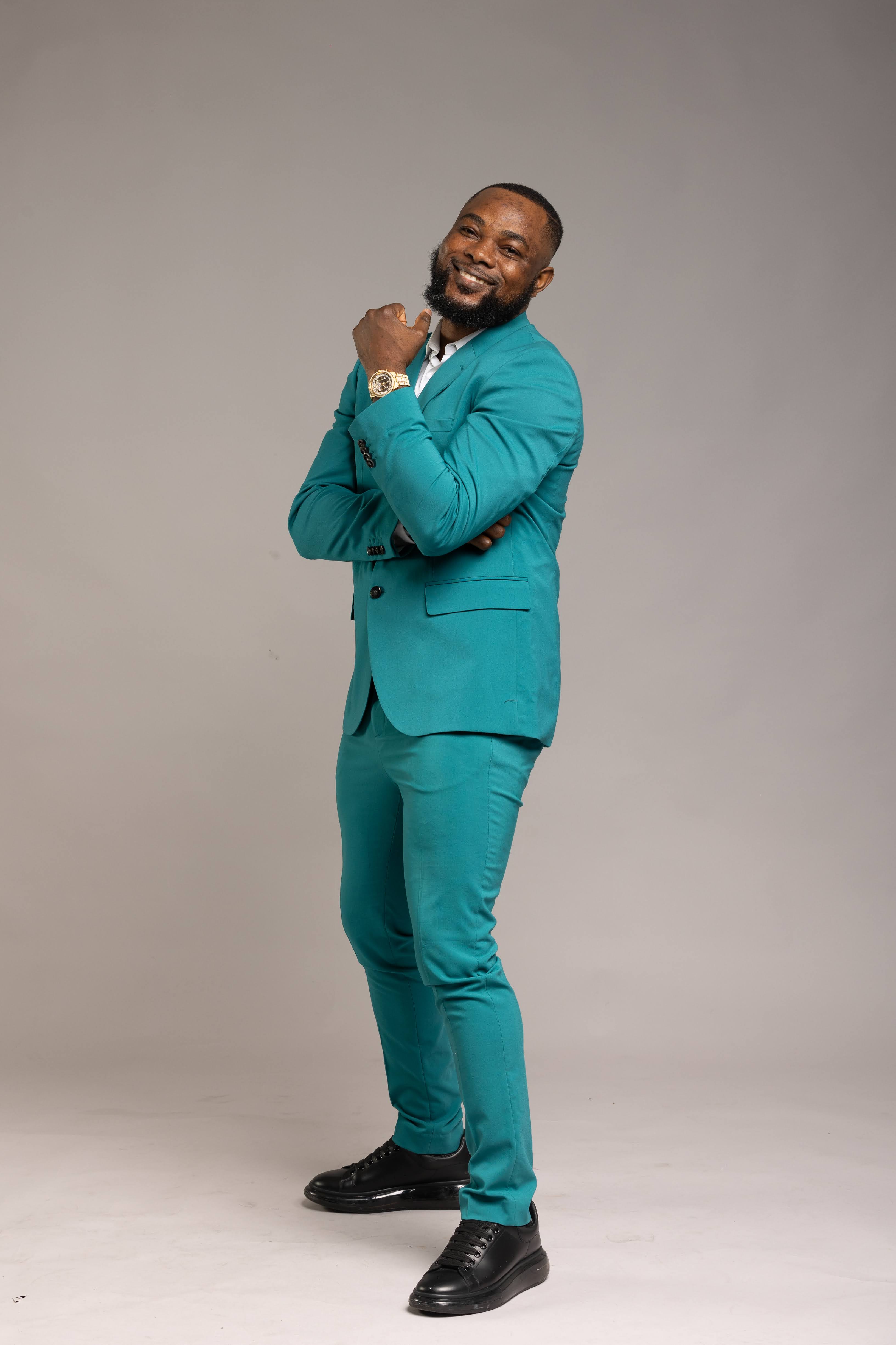 Egushi Son in Teal Suit